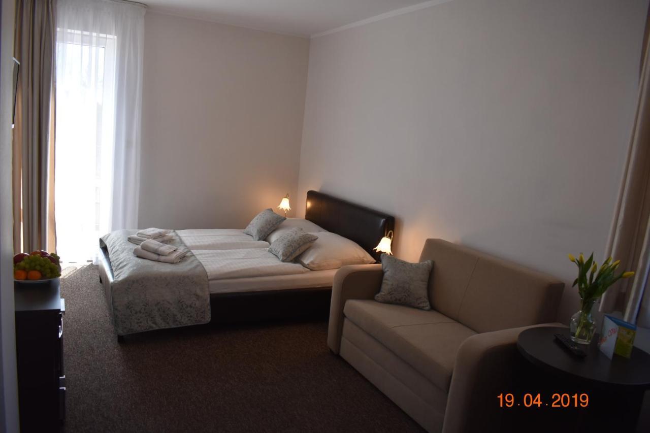 Pensjonat Spa Dolce Vita 尤斯托尼莫斯基 外观 照片