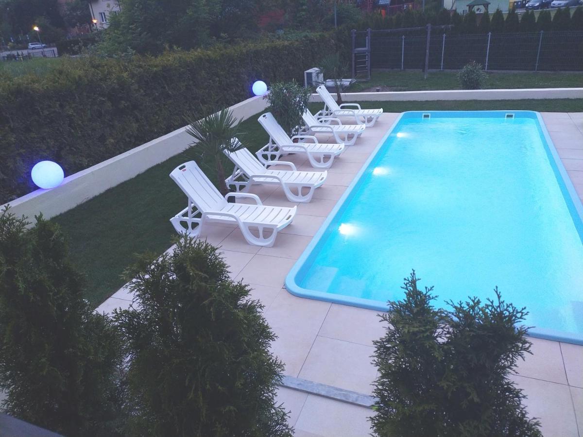 Pensjonat Spa Dolce Vita 尤斯托尼莫斯基 外观 照片